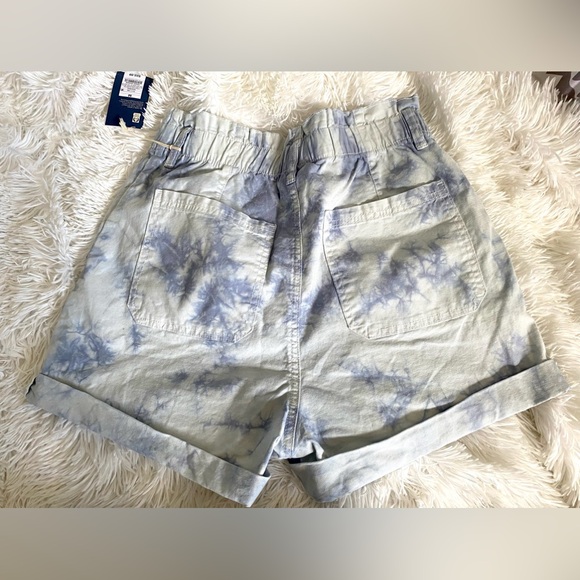 NWT Universal threads tie dye paper bag shorts, size medium - Picture 8 of 8
